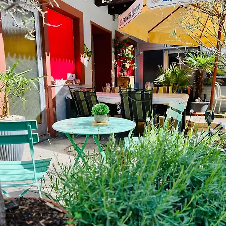 Apartment Amelie - Mit Tv, W-lan, Mikrowelle Und Kuehlschrank, Bad Mit Dusche Malterdingen