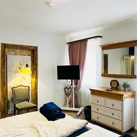 Amelie - Mit Tv, W-lan, Mikrowelle Und Kuehlschrank, Bad Mit Dusche Lejlighed *