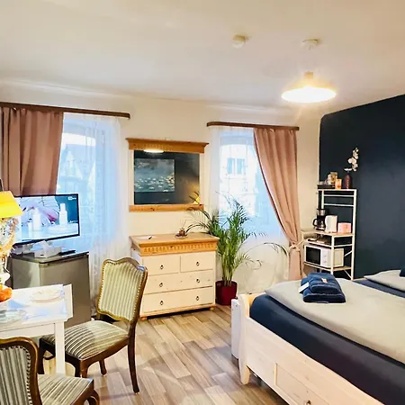 公寓 Amelie - Mit Tv, W-lan, Mikrowelle Und Kuehlschrank, Bad Mit Dusche *