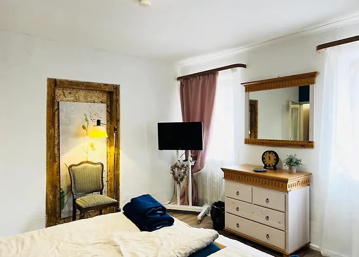 Amelie - Mit Tv, W-lan, Mikrowelle Und Kuehlschrank, Bad Mit Dusche Appartamento *